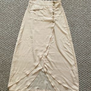 Beautiful brand new skirt.